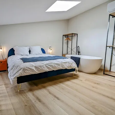 Loft D'albenas - Clim Et Bain Holiday home *