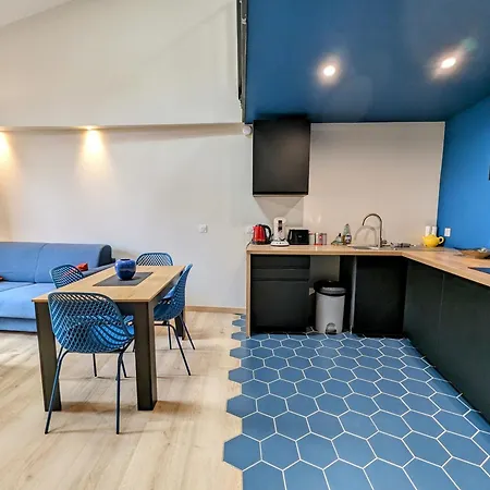 Loft D'albenas - Clim Et Bain Holiday home *